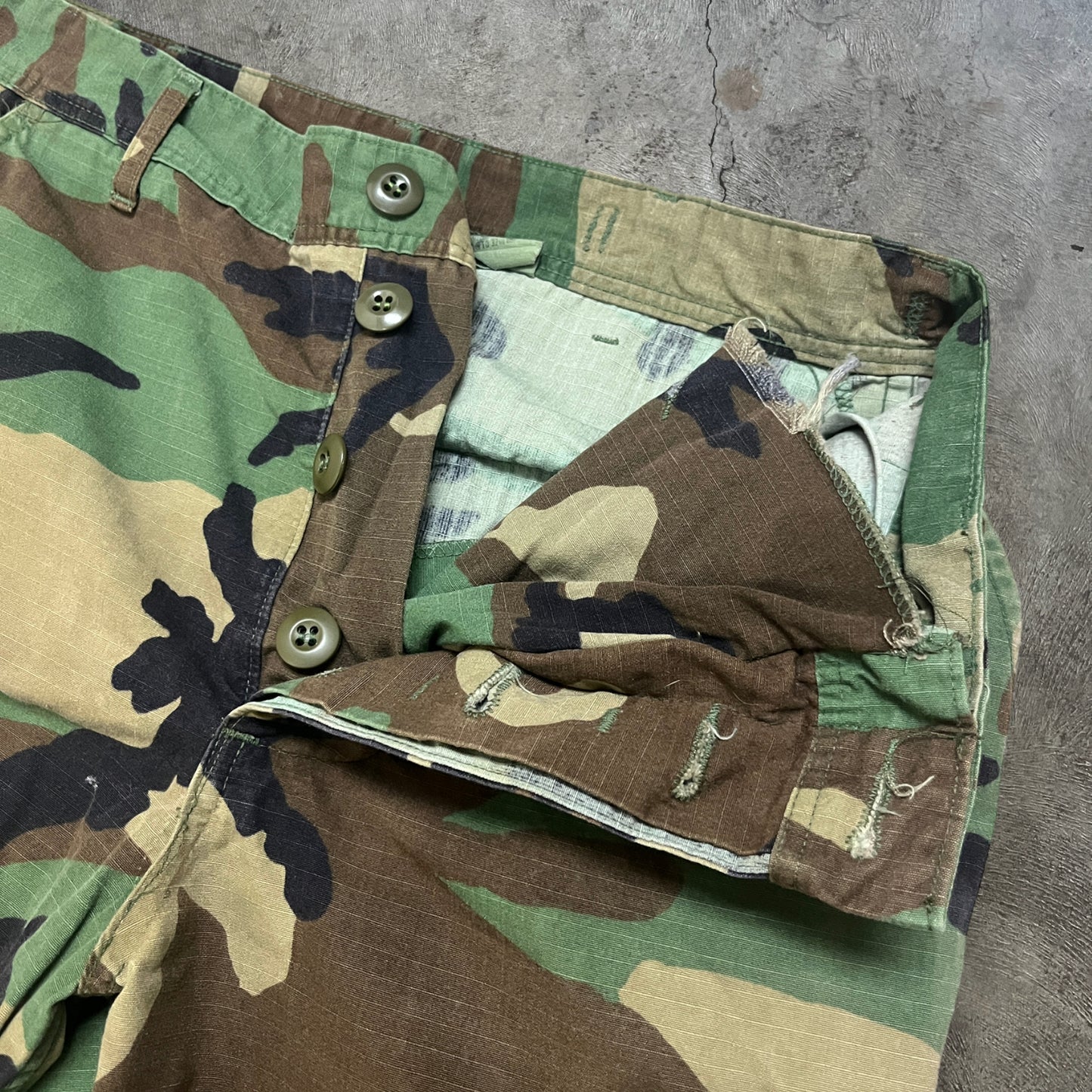 Military Cargo Pants Camouflage Green Size 30x31.5