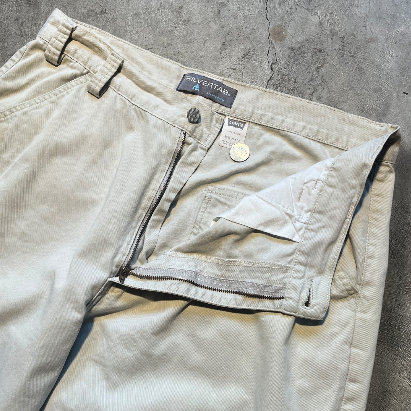 Y2K Levi's Silver Tab Cargo Pants Cream Size 36x30